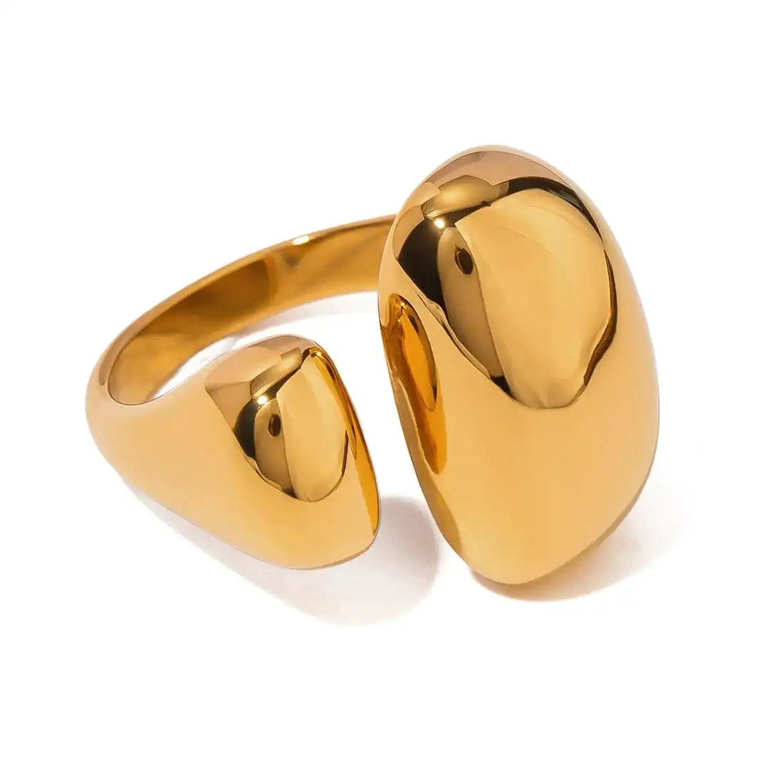 Minimalist Gold Wave Ring
