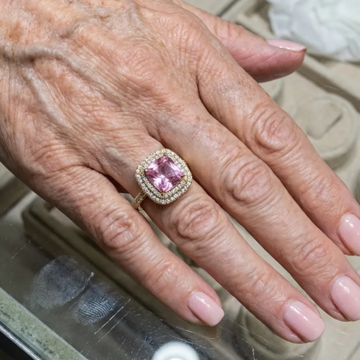 Cushion Pink Sapphire Ring (Gold)