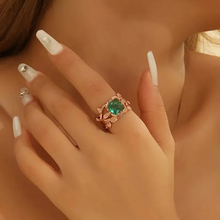 Emerald Ivy Vine Ring