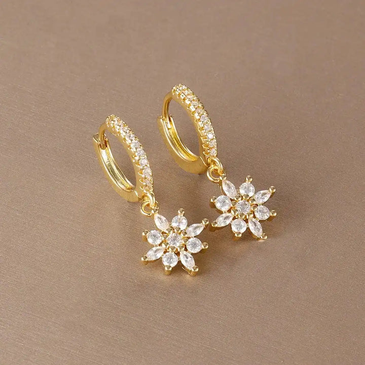 Classic Crystal Snowflake Pendant Set