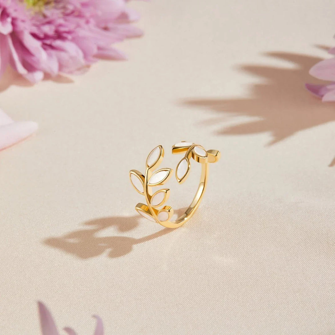 Neraya Delicate Leaf Open Ring