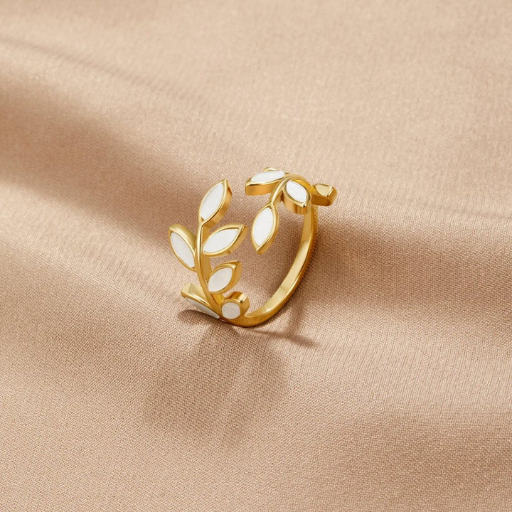Neraya Delicate Leaf Open Ring