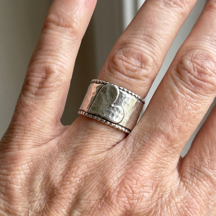 Vintage Wide Band Heart Spinner Ring