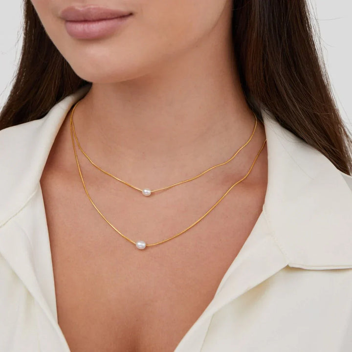 Sophisticated Layered Pearl Necklace